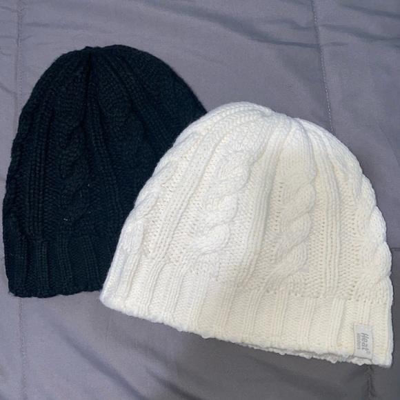 Accessories - Black and white beanies